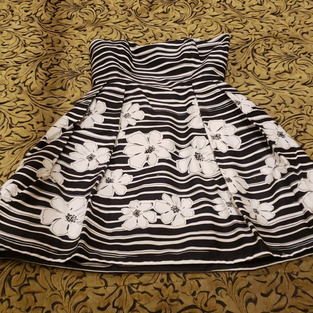Strapless cotton sateen dress
